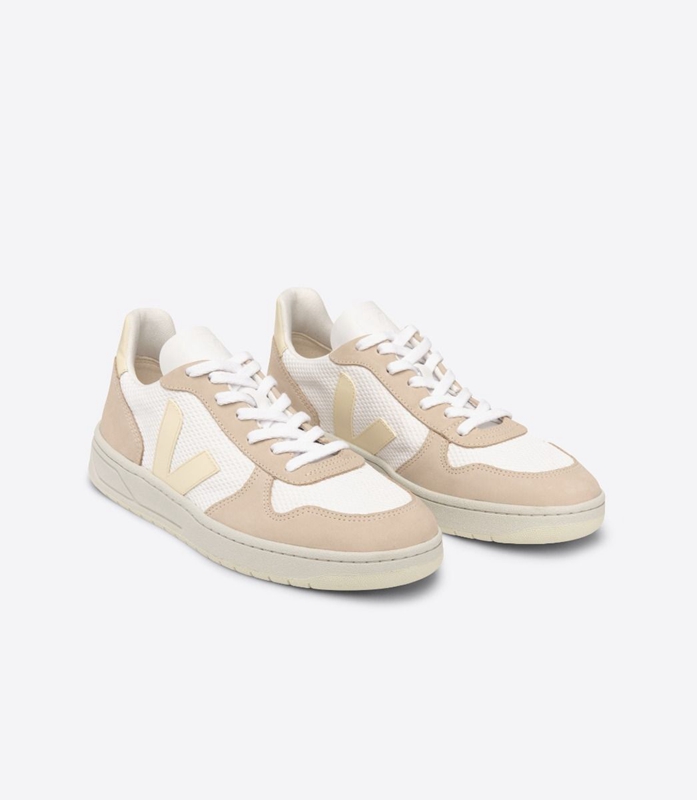 White Veja Alveomesh Butter Almond Men's V-10 | GOEQRW-364